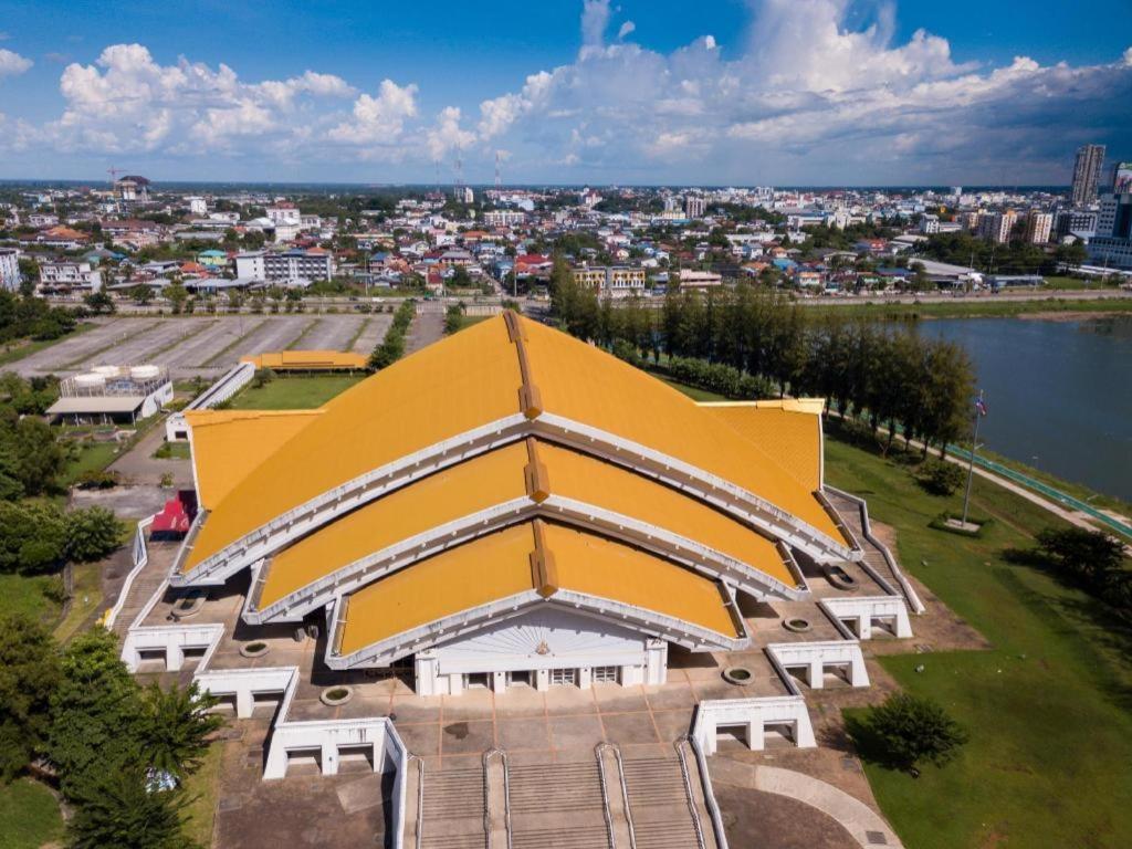 Hotel Le Lerts Living Khon Kaen Exterior foto