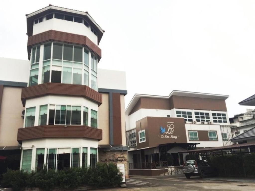 Hotel Le Lerts Living Khon Kaen Exterior foto
