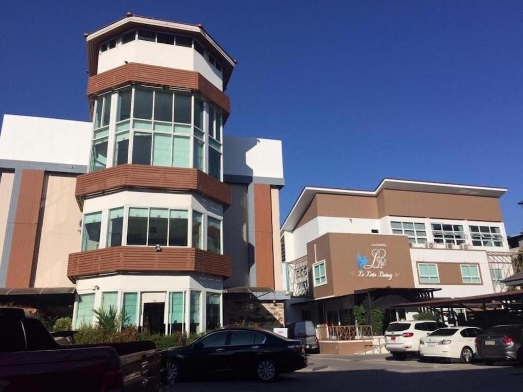 Hotel Le Lerts Living Khon Kaen Exterior foto
